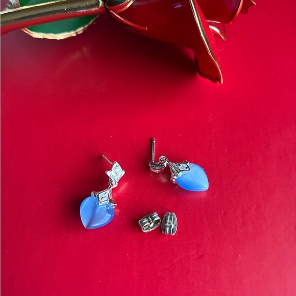 925 Silver Earrings,Elegant Silver and Blue Heart Earrings - Picture 4 of 8